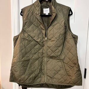 Women’s Olive Quilted Vest